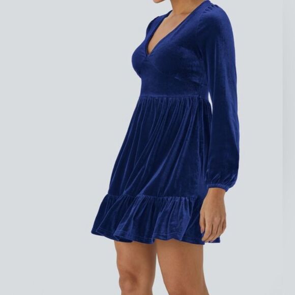 Halara Everyday Deep V Neck Long Sleeve Ruffled Hem
Velvet Mini Dress Xs NWT - Picture 5 of 12